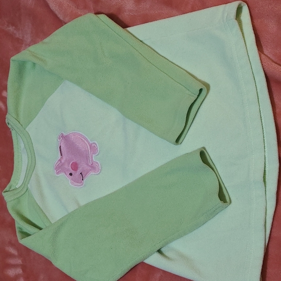 Bundle Of Girls Matching Pajama Sets. - Picture 12 of 15